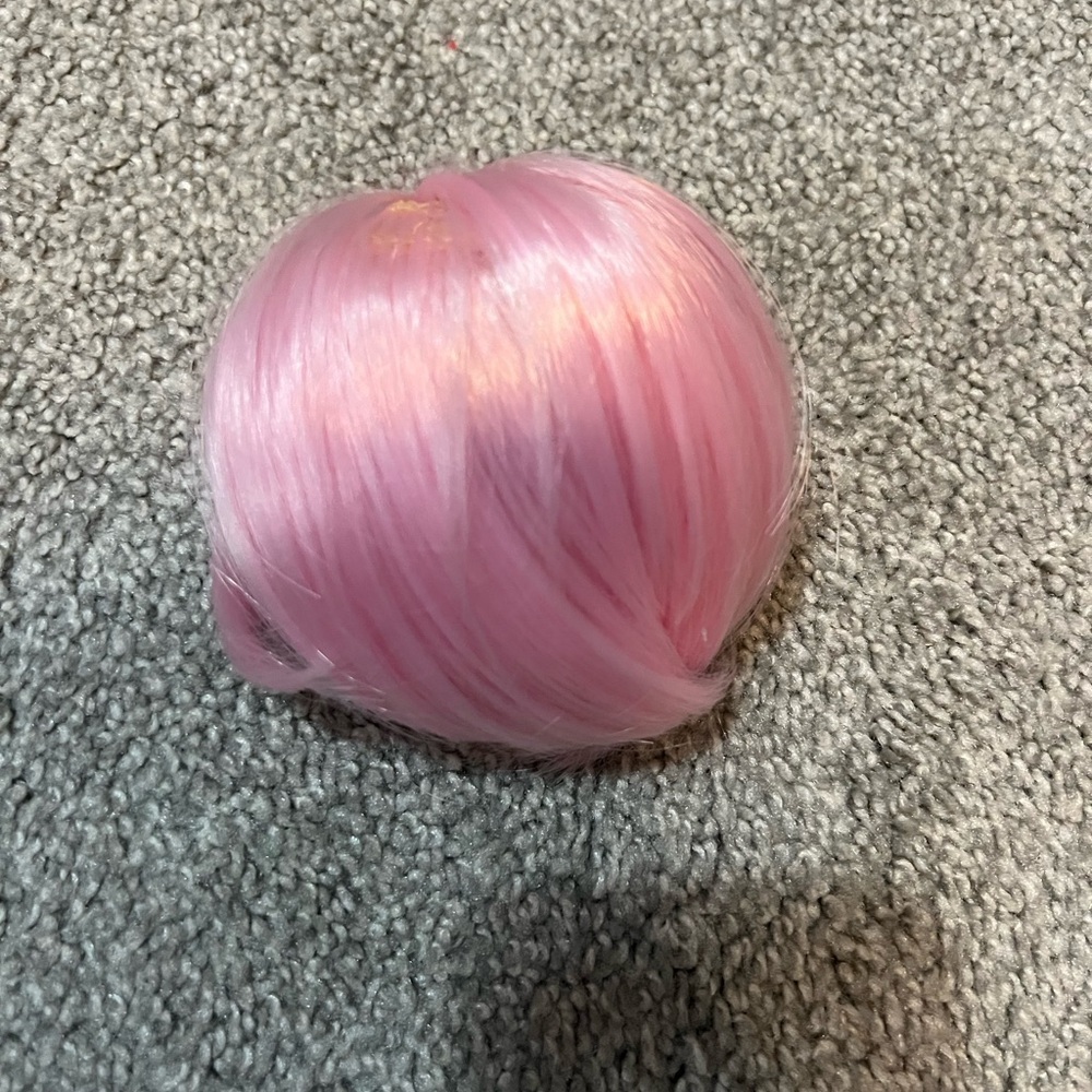 Doll Hair Wig - Pink Bob wig for your Labubu - Picture 3 of 3